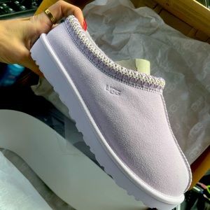 Ugg women Tasman size 8